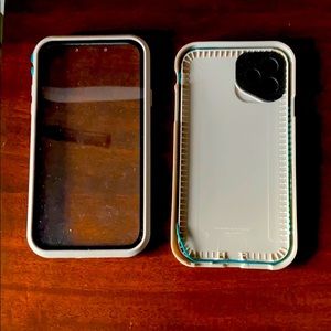 Life proof case iPhone 11